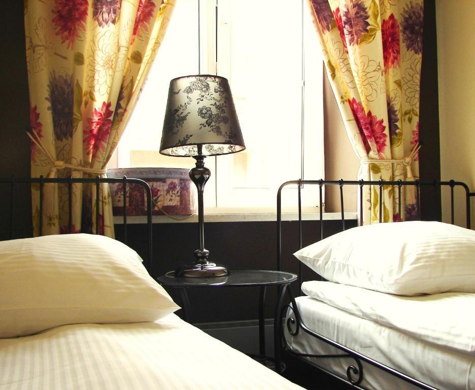 Chmielna Guest House Varšava Pokoj fotografie